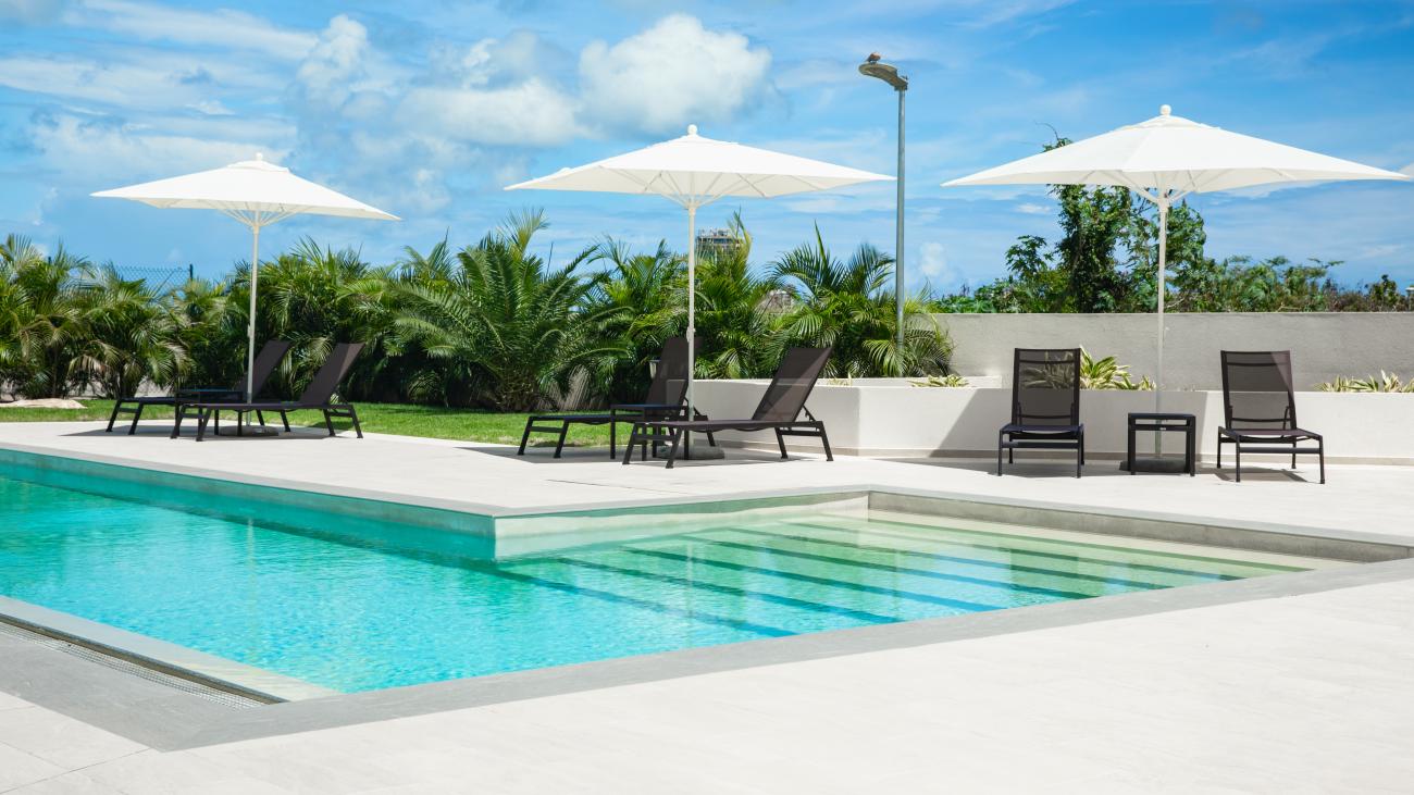 pool lounge chairs 13