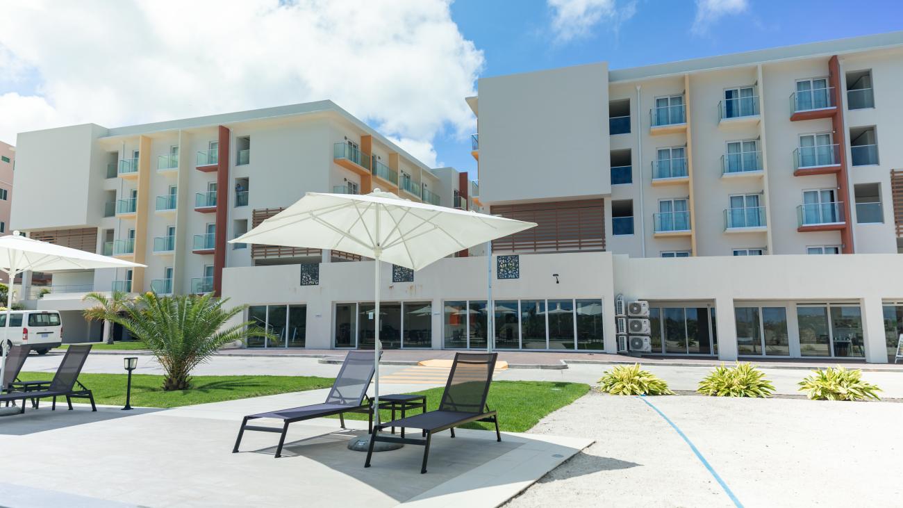 pool lounge chairs 5