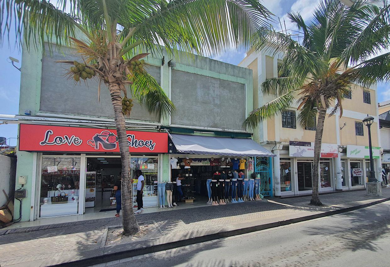 Sint Maarten property for sale , Backstreet Philipsburg