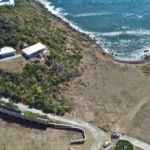 Land for sale in Guana Bay This listing offers a rare opportunity to purchase a large plot of land for sale in Sint Maarten, located in the exclusive and private residential